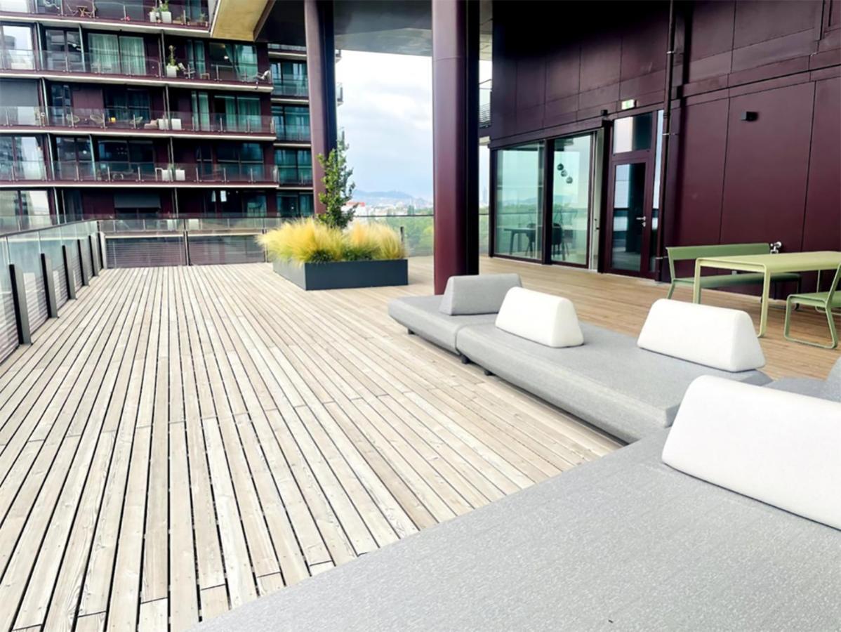 Sunrise Above Sky With Rooftop Pool Vienna Exterior photo